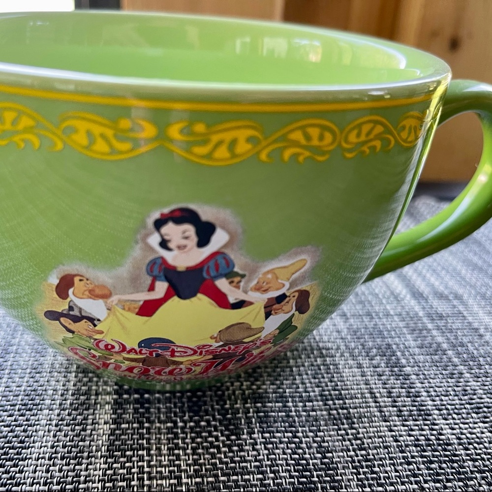 Disney: Snow White mug